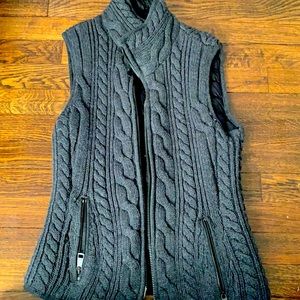 Grey burberry vest